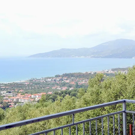 Miramare בית הארחה